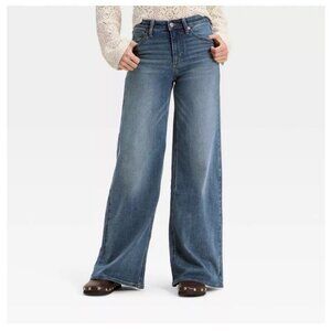 Women's Universal Thread  High-Rise Wide Leg Jeans - Size 10 Short